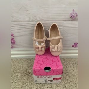 Girl shoes